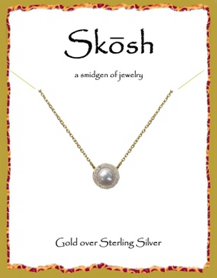 Skosh Halo Gold Pearl Necklace